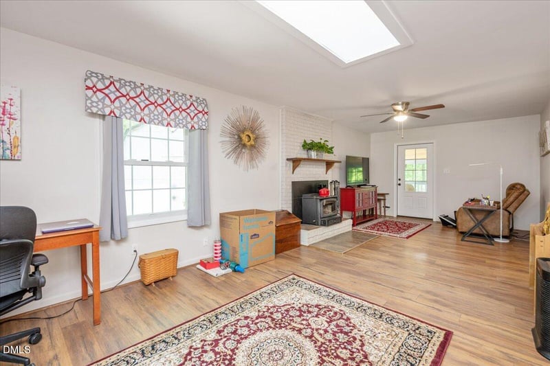 220 Cardinal Dr, Youngsville, NC 27596