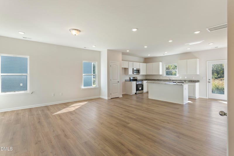 220 Courtside Dr, Dunn, NC 28334