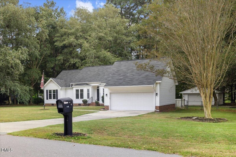 220 Creek Ridge Dr, Goldsboro, NC 27530
