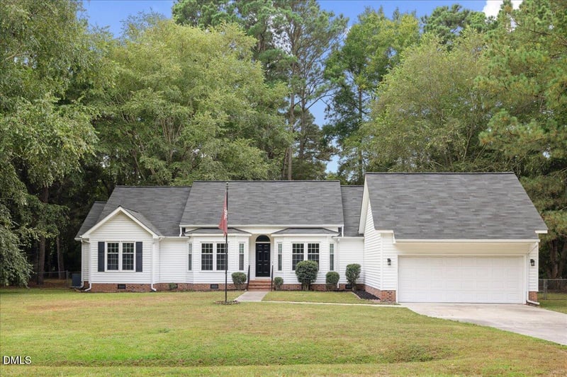 220 Creek Ridge Dr, Goldsboro, NC 27530