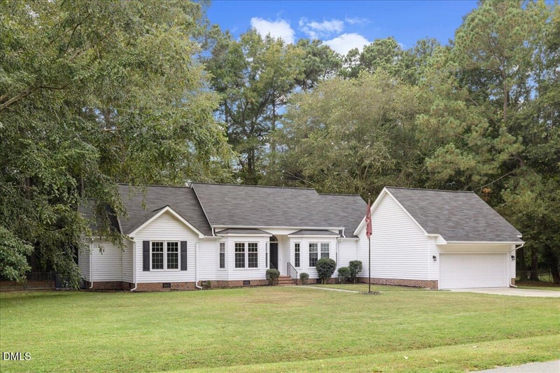 220 Creek Ridge Dr, Goldsboro, NC 27530