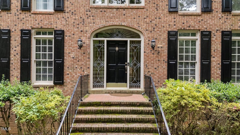 220 Dalton Dr, Raleigh, NC 27615