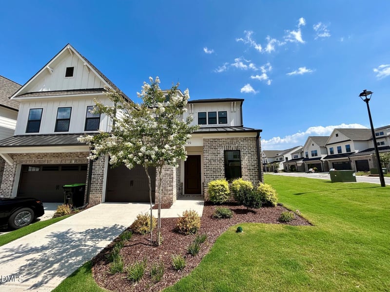 220 District Ave #271, Clayton, NC 27527