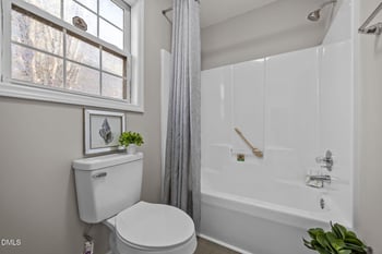 220 Dulcimer Ln, Zebulon, NC 27597