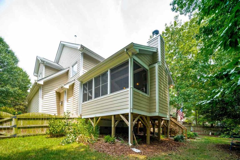 220 Dutch Hill Rd, Holly Springs, NC 27540