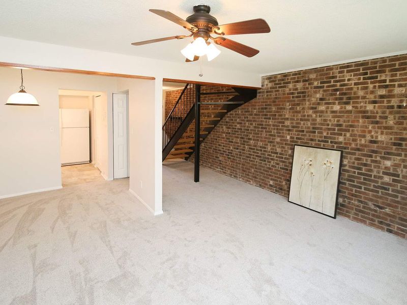 220 Elizabeth St #A10, Chapel Hill, NC 27514