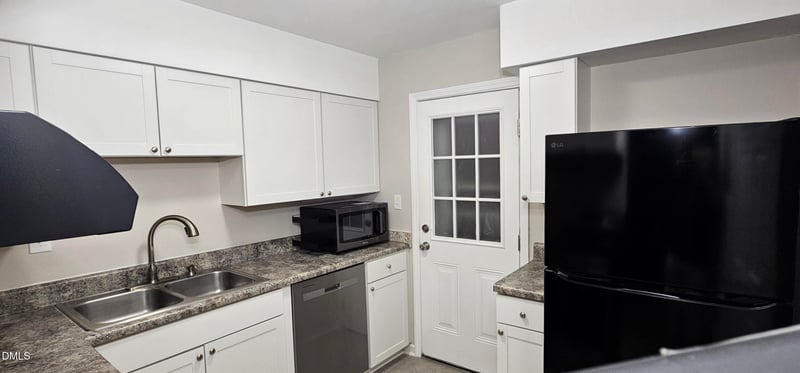 220 Elizabeth St #A18, Chapel Hill, NC 27514