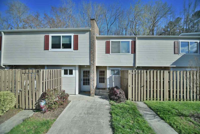 220 Elizabeth St #A22, Chapel Hill, NC 27514