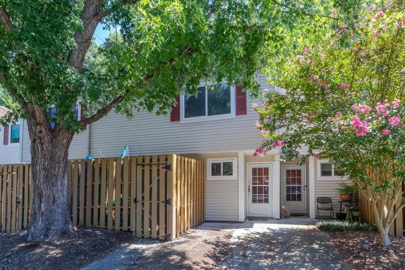 220 Elizabeth St #A3, Chapel Hill, NC 27514