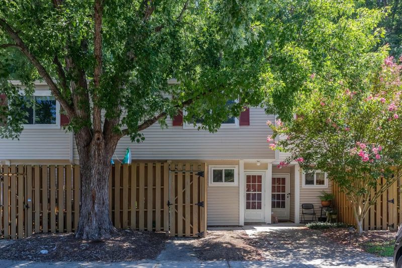 220 Elizabeth St #A3, Chapel Hill, NC 27514