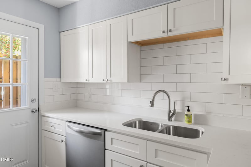 220 Elizabeth St #Apt B10, Chapel Hill, NC 27514