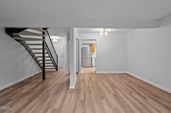 220 Elizabeth St #Apt C-11, Chapel Hill, NC 27514