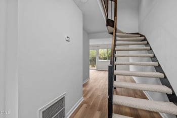 220 Elizabeth St #Apt C11, Chapel Hill, NC 27514