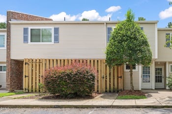220 Elizabeth St #Apt E4, Chapel Hill, NC 27514