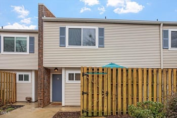 220 Elizabeth St #Apt E5, Chapel Hill, NC 27514