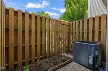 220 Elizabeth St #Apt E7, Chapel Hill, NC 27514