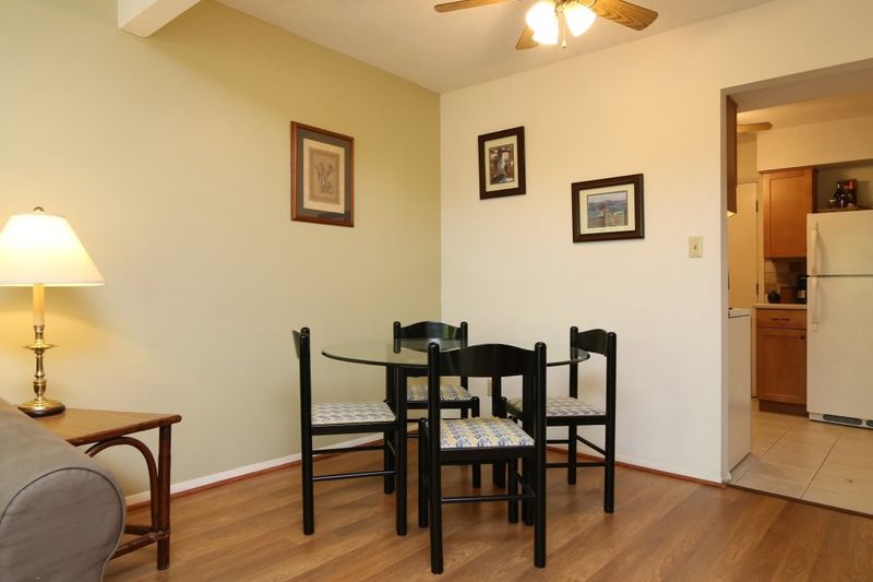 220 Elizabeth St #D2, Chapel Hill, NC 27514