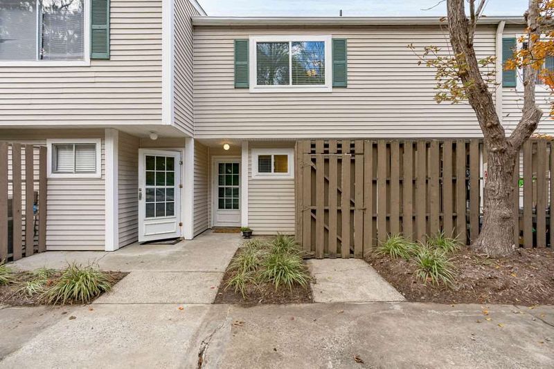 220 Elizabeth St #G7, Chapel Hill, NC 27514