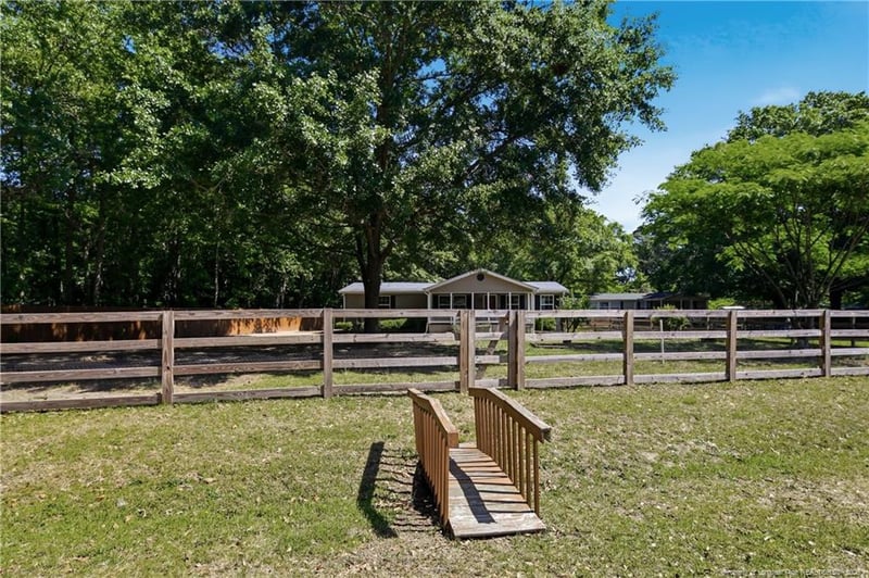 220 Fondern Dr, Hope Mills, NC 28348