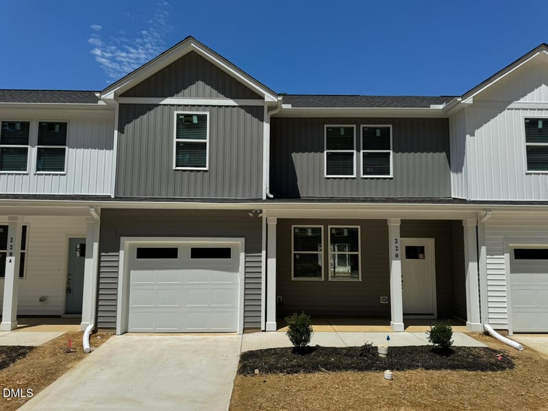 220 George St, Four Oaks, NC 27524