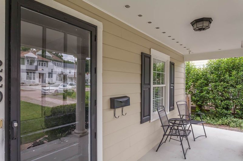 220 Georgetown Rd, Raleigh, NC 27608