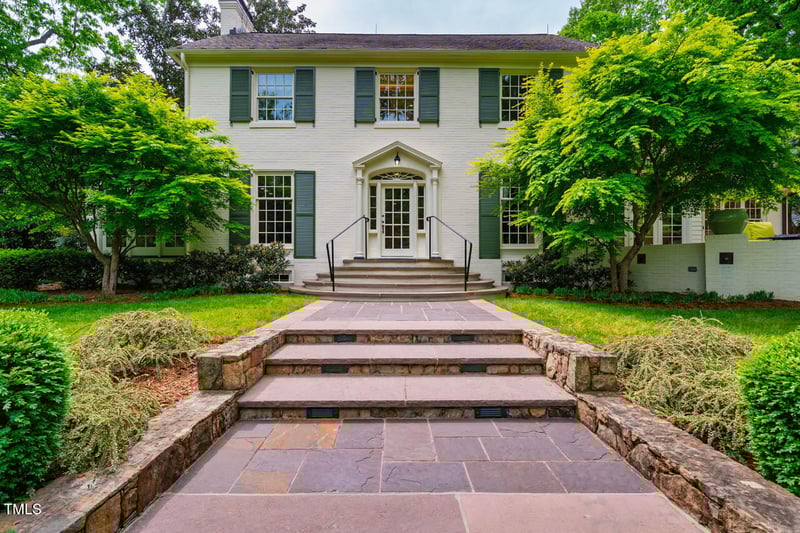 220 Glandon Dr, Chapel Hill, NC 27514