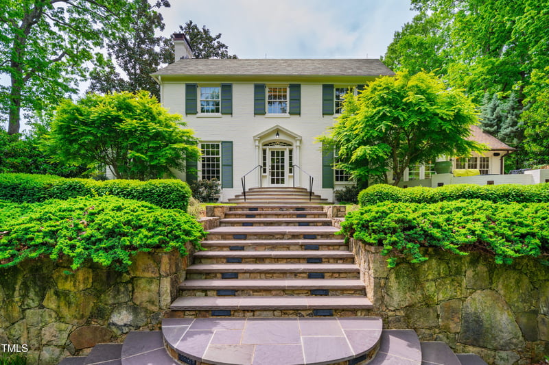 220 Glandon Dr, Chapel Hill, NC 27514