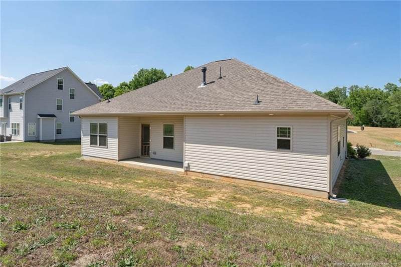 220 Glendale Cir, Sanford, NC 27332