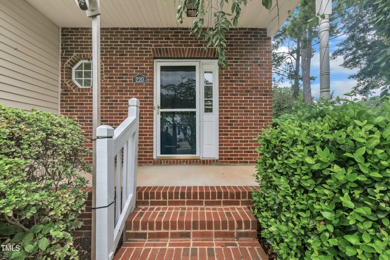 220 Grand Pointe Dr, Garner, NC 27529
