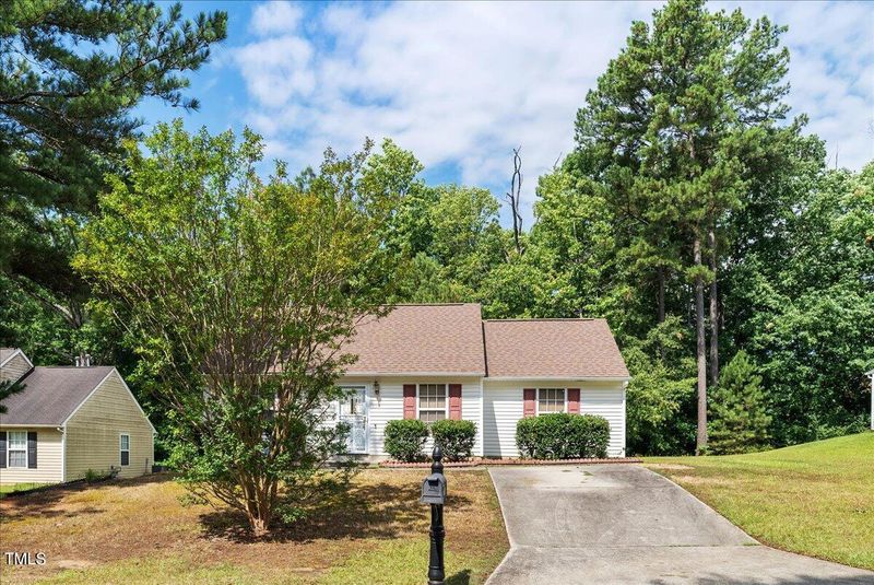 220 Hickory Glen Ln, Durham, NC 27703
