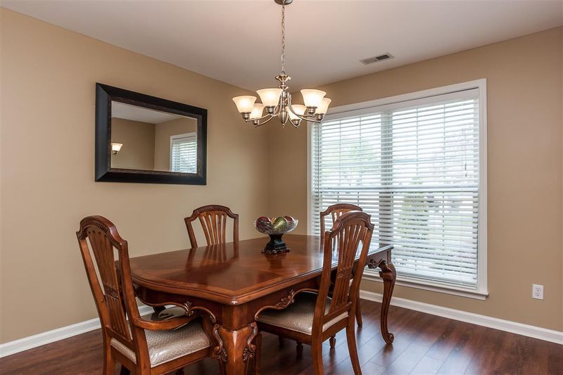 220 Hollyhock Ln, Apex, NC 27529