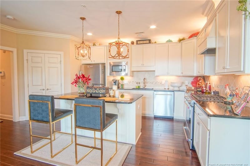 220 Hugh Shelton Loop #204, Fayetteville, NC 28301