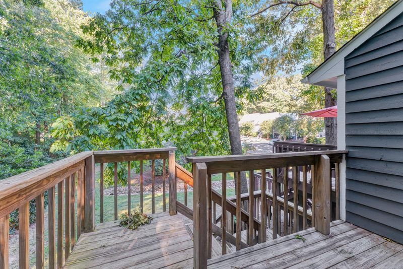 220 Kristin Ct, Cary, NC 27513