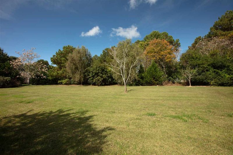 220 Meadow Glen Dr, Wake Forest, NC 27587