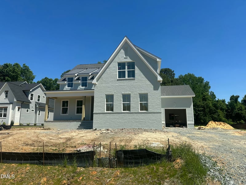 220 Meadow Walk Dr, Fuquay Varina, NC 27526