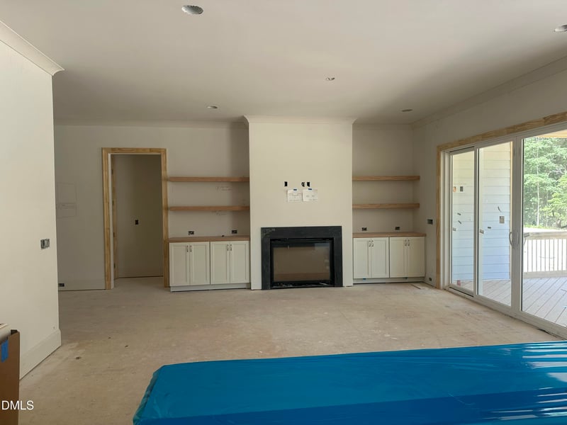 220 Meadow Walk Dr, Fuquay Varina, NC 27526