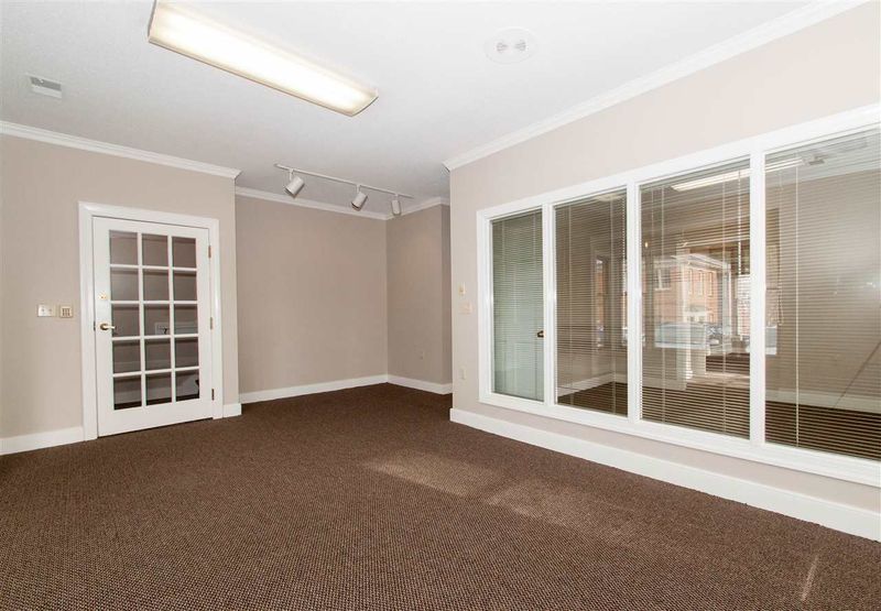 220 W Millbrook Rd, Raleigh, NC 27609