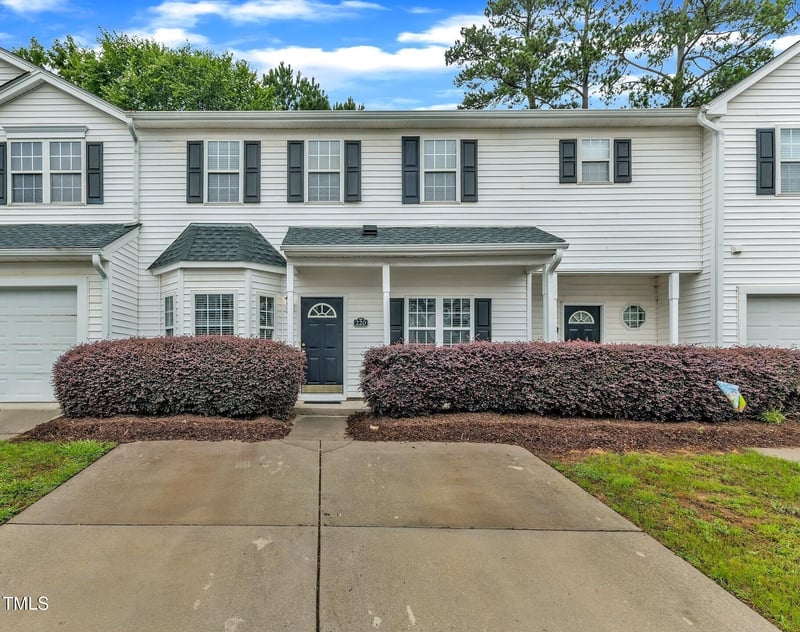 220 Misty Groves Cir, Morrisville, NC 27560