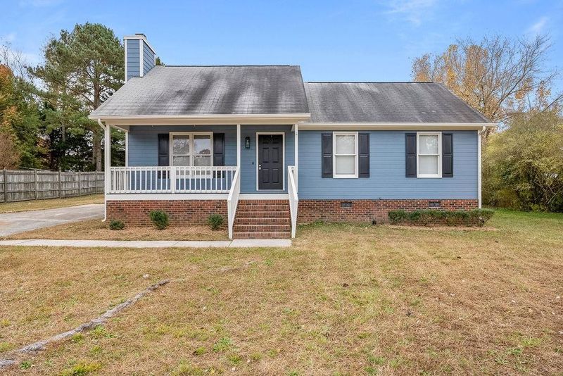 220 Pineview Dr, Zebulon, NC 27597