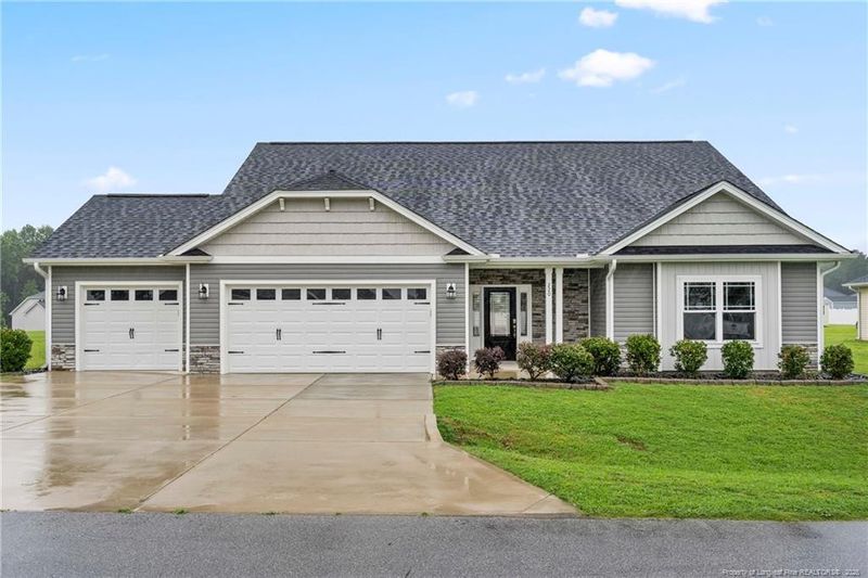220 Raptor Dr, Smithfield, NC 27577