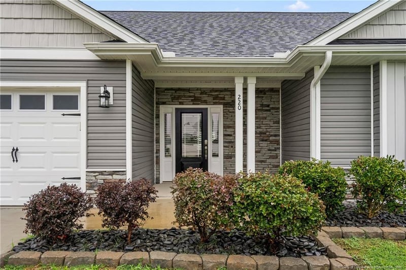 220 Raptor Dr, Smithfield, NC 27577