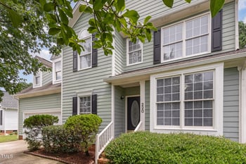 220 Ravenstone Dr, Cary, NC 27518