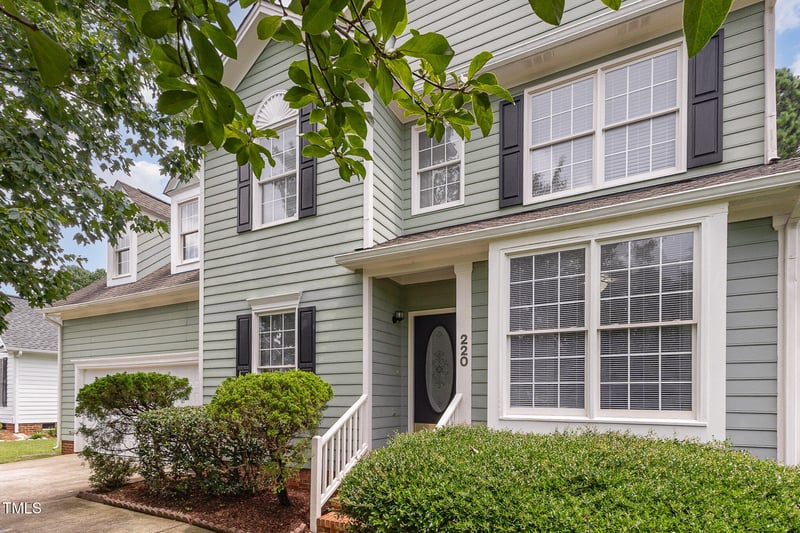 220 Ravenstone Dr, Cary, NC 27518
