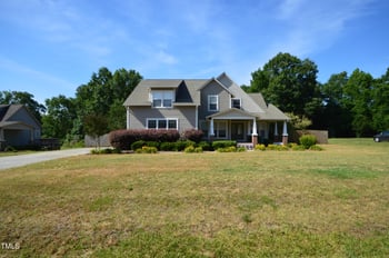220 Ruth Cir, Fuquay Varina, NC 27526