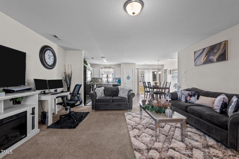 220 Sumter Ct, Burlington, NC 27217