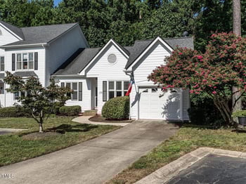 220 Vinca Cir, Cary, NC 27513