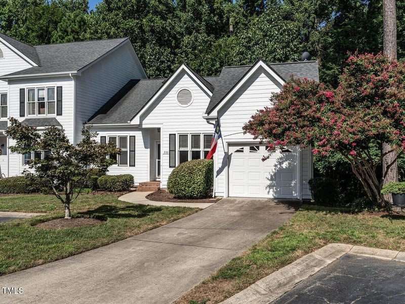 220 Vinca Cir, Cary, NC 27513