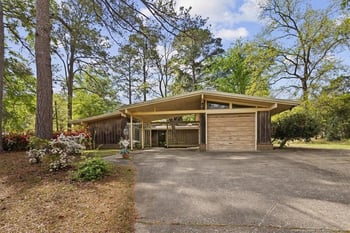 220 Vivian Dr, Fayetteville, NC 28311