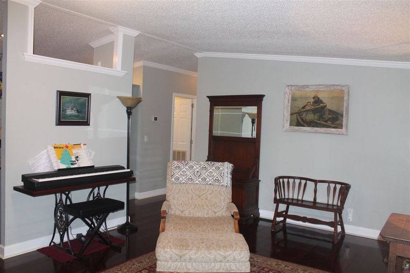 220 Windsong Ln, Youngsville, NC 27596