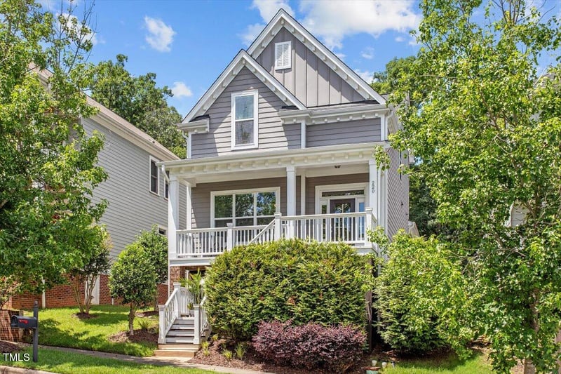 220 Winmore Ave, Chapel Hill, NC 27516